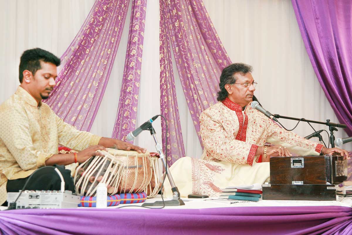 Guruji Dev Bansraj Ramkissoon & son, Dave Bansraj Jr.